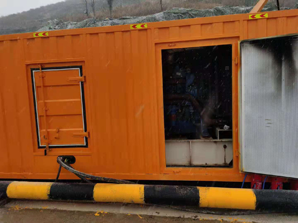 巴州发电车出租-应急柴油发电机组选什么样的比较好？