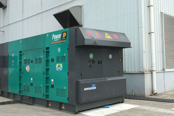 巴州燃油滤清器的更换流程是怎样的？