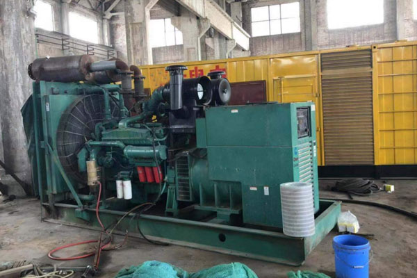 巴州发电机组的空气滤清器应该如何保养？