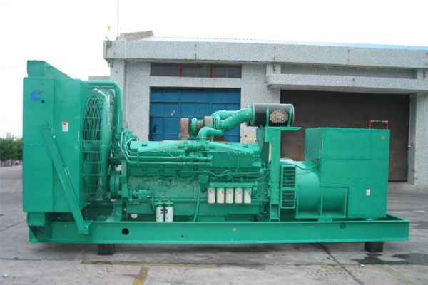 巴州工厂发电机应急发电时如何更准确地检查发电机状态？